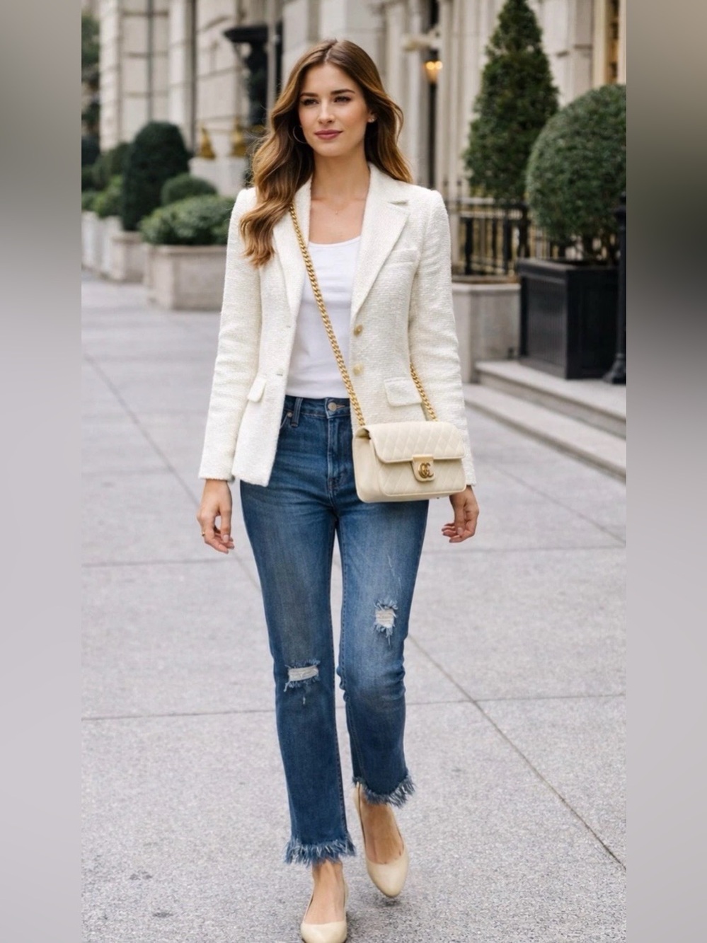 Free People Distressed Medium Blue High-Rise Denim Jeans W:16” R:10” I:24”